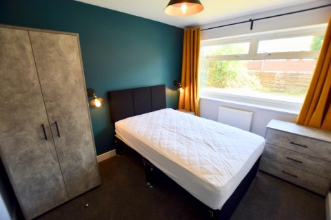 View Full Details for Room 1 - 19  Tarrant Walk Walsgrave, Coventry West Midlands CV2 2JJ - BILLS INCLUSIVE ENSUITE CLOSE TO UHCW